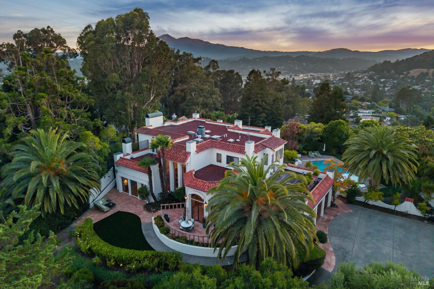 133 Deer Park Avenue