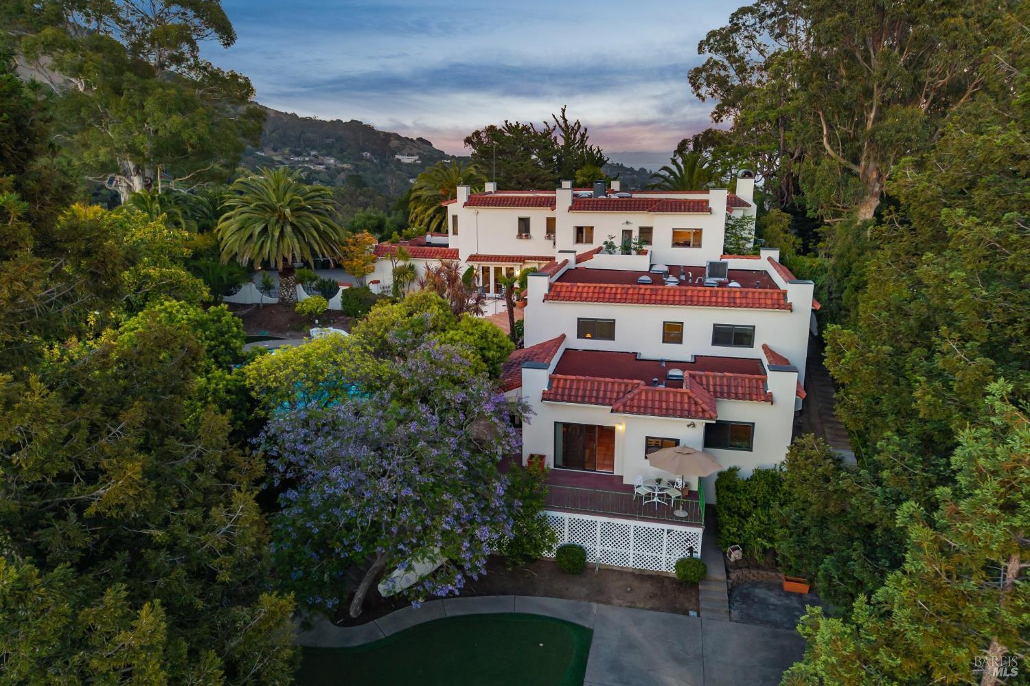 133 Deer Park Avenue