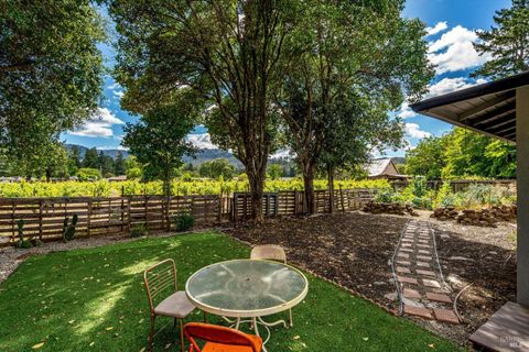 Photo of 1155 Hudson Avenue, Saint Helena, CA 94574 (MLS # 326046725)