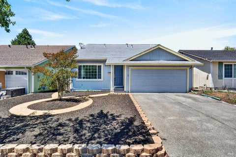 Photo of 5017 Oak Park Way, Santa Rosa, CA 95409 (MLS # 326064730)