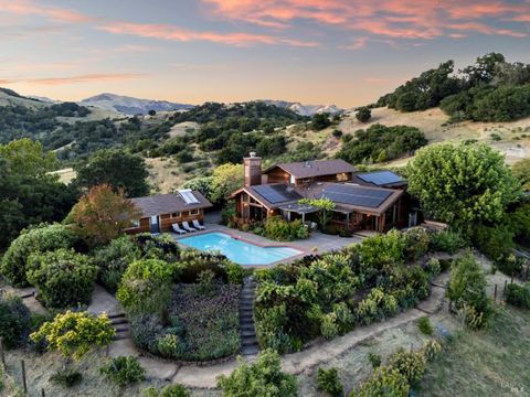 Photo of 95 Irving Drive, San Anselmo, CA 94960 (MLS # 326043991)