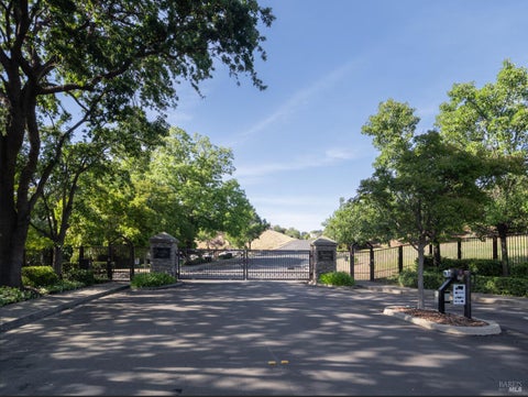 Photo of 2012 Pinecrest Court, Vacaville, CA 95688 (MLS # 326051186)
