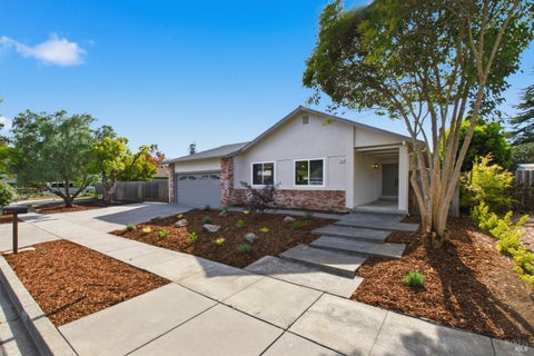 Photo of 3341 Sunview Drive, Napa, CA 94558 (MLS # 326072701)