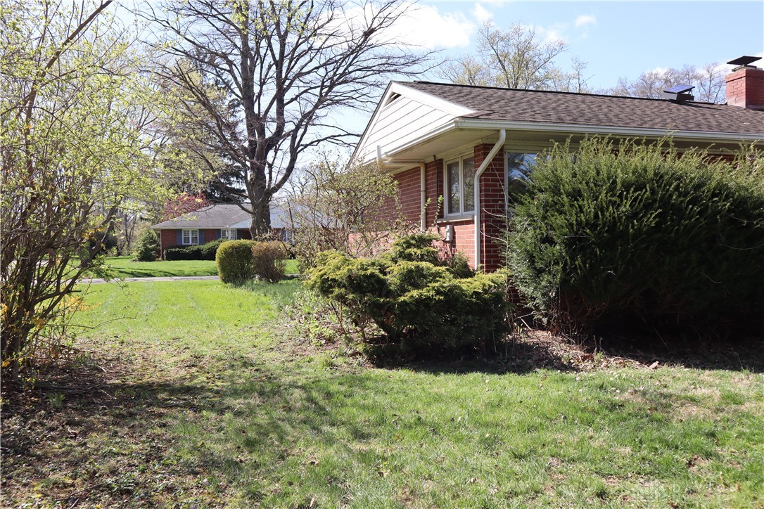 6376 Lander Lane, Dayton, Ohio image 12