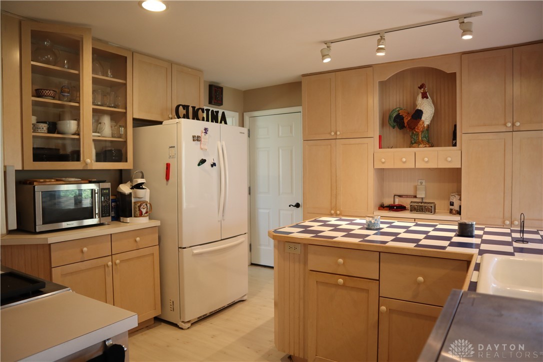 6376 Lander Lane, Dayton, Ohio image 35