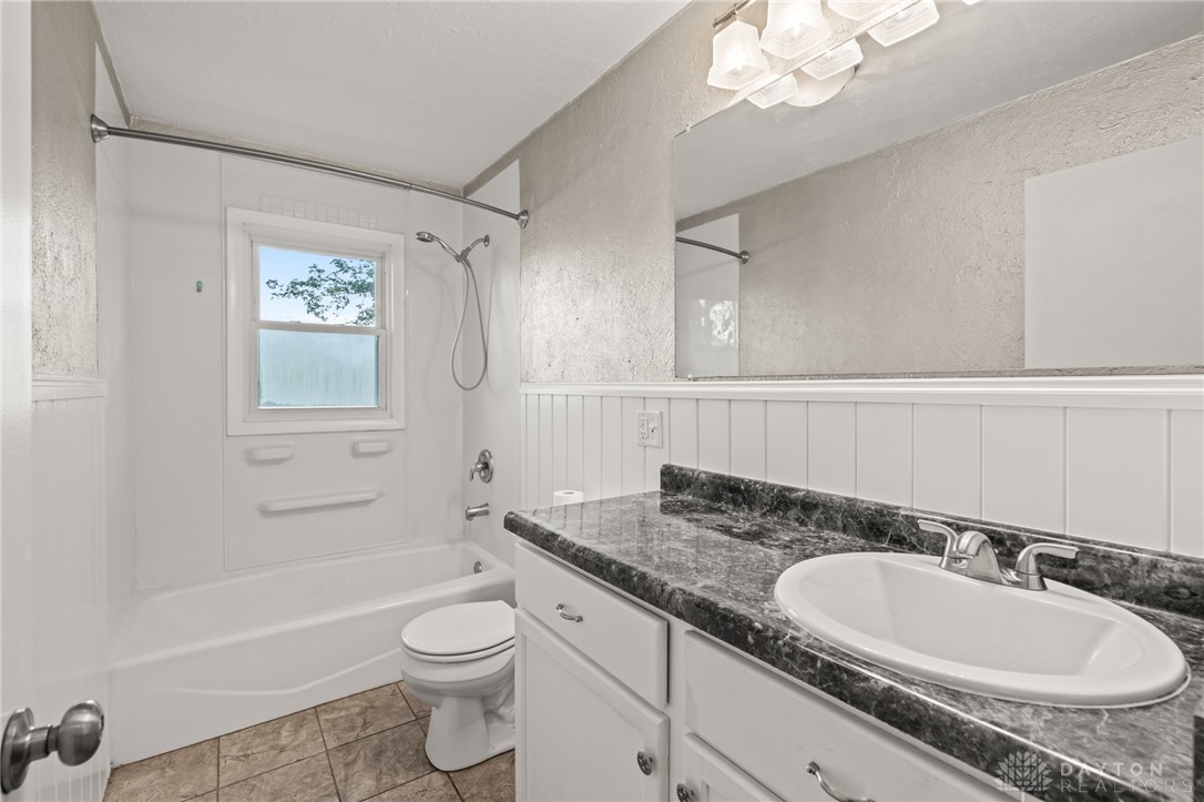 8012 Myers Road, Middletown, Ohio image 22