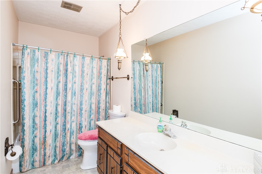 5562 Red Oak Court, Fairfield, Ohio image 17