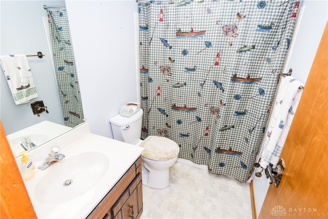 5562 Red Oak Court, Fairfield, Ohio image 24