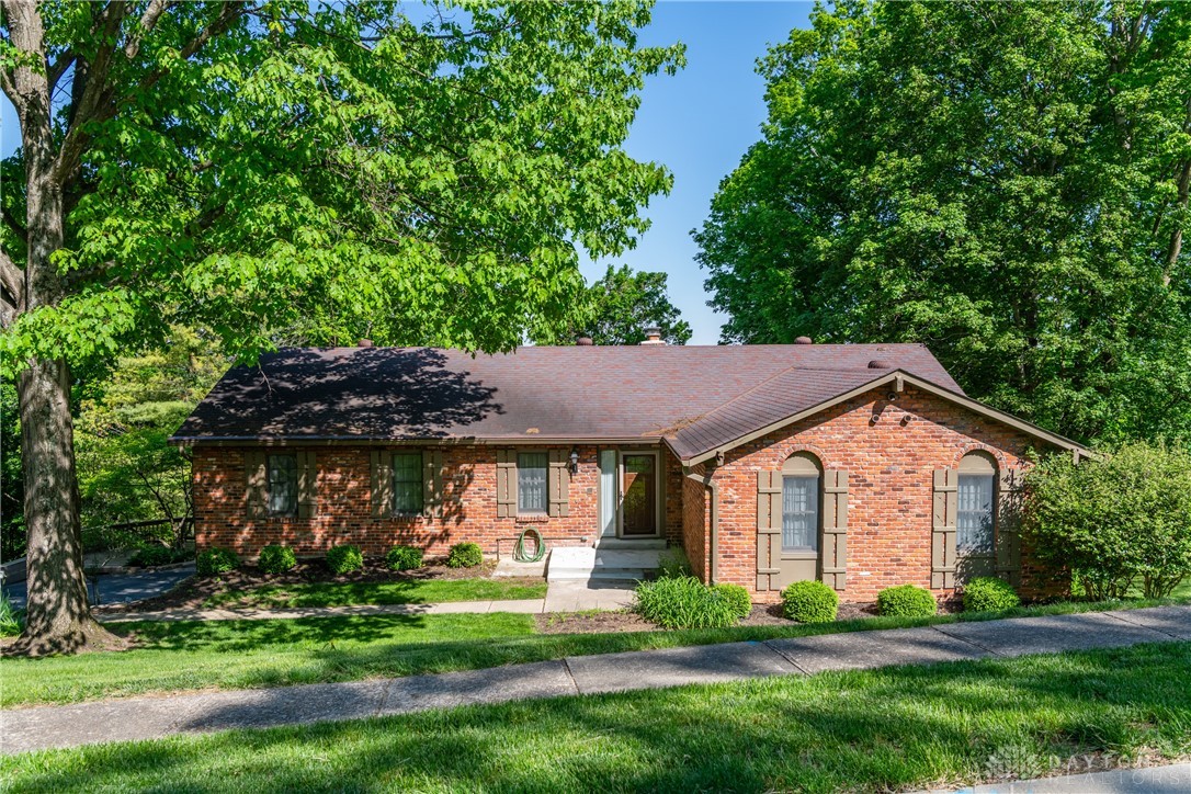 5562 Red Oak Court, Fairfield, Ohio image 1