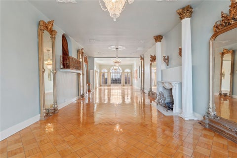 Photo for 118 S Walnut Street