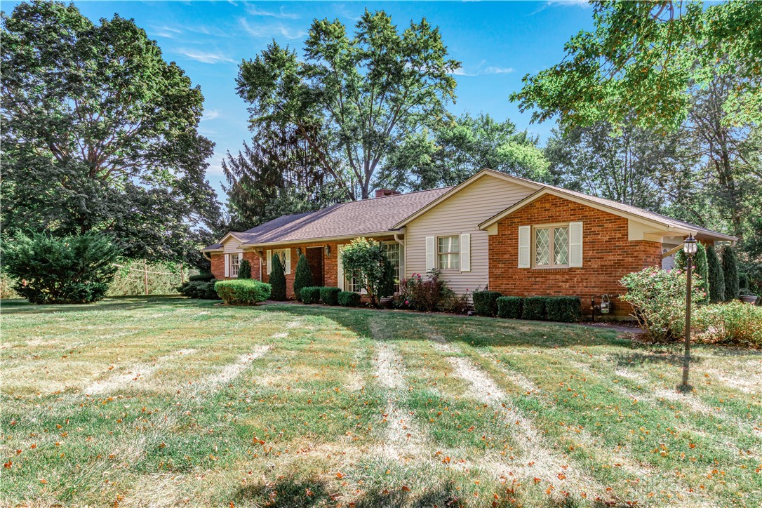 Troy, Ohio 45373, United States, 3 Bedrooms Bedrooms, ,2 BathroomsBathrooms,Residential,Pending,210954