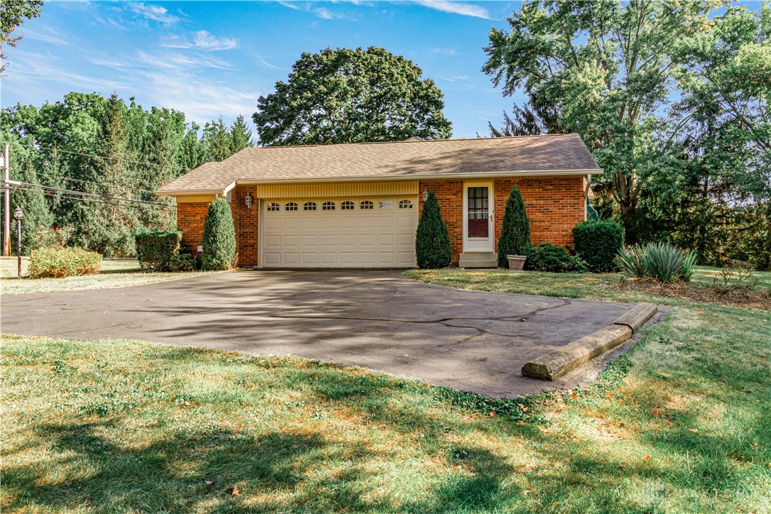 Troy, Ohio 45373, United States, 3 Bedrooms Bedrooms, ,2 BathroomsBathrooms,Residential,Pending,210954