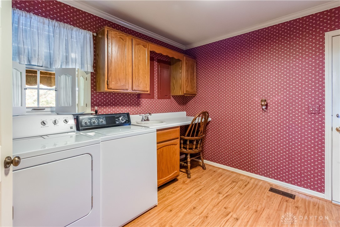 Troy, Ohio 45373, United States, 3 Bedrooms Bedrooms, ,2 BathroomsBathrooms,Residential,Pending,210954