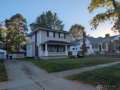 Photo of 240 Corona Avenue, Oakwood, OH 45419 (MLS # 948707)