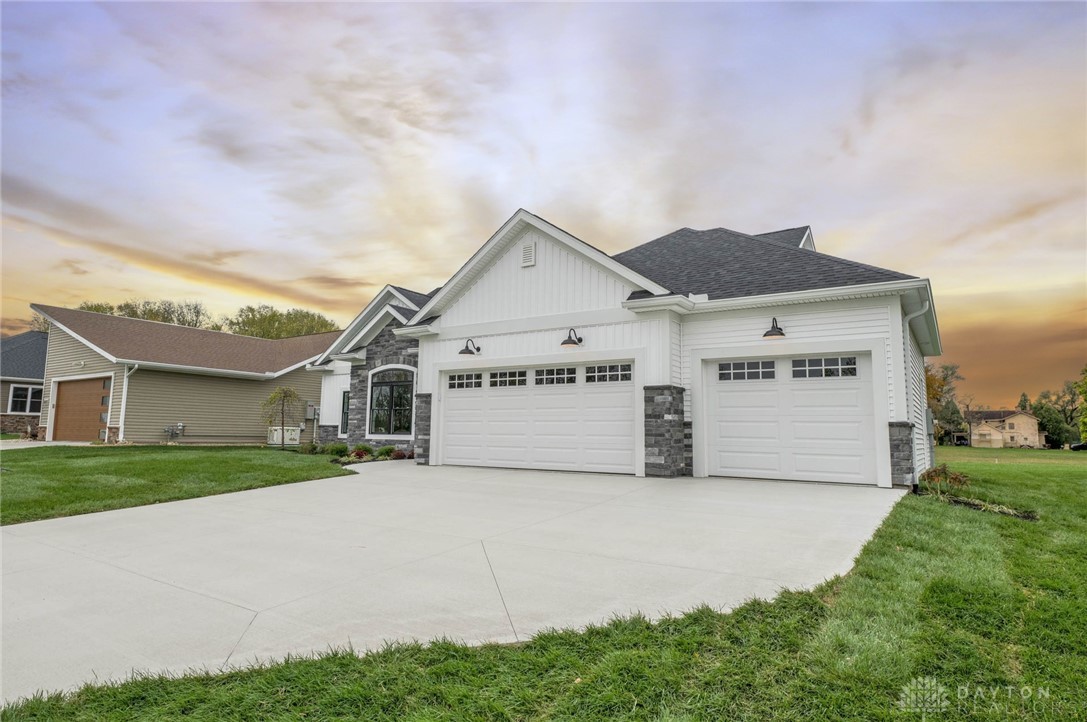 3413 Ottawa Circle
