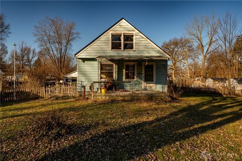 Photo of 7935 Harrington Avenue, Clayton, OH 45415 (MLS # 948622)