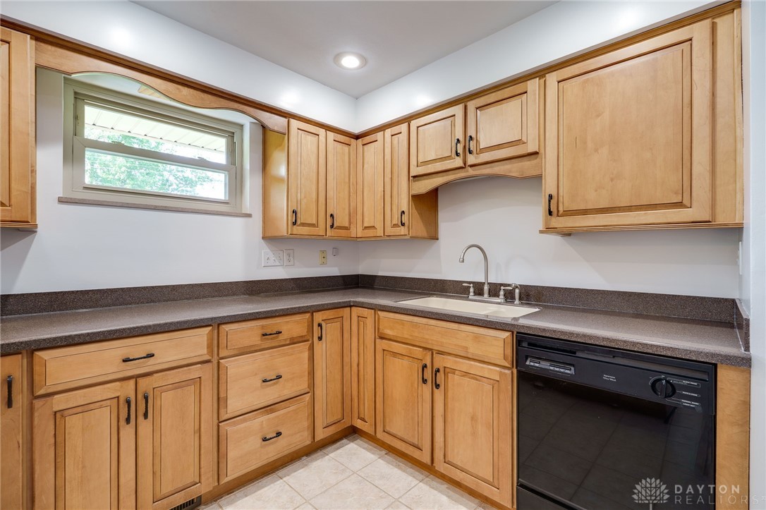 1132 Donson Drive, Dayton, Ohio image 16