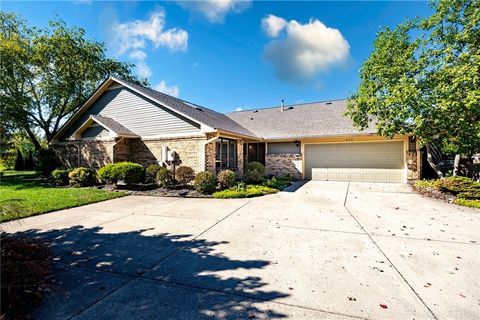 Photo of 373 Weathersfield Drive, Dayton, OH 45440 (MLS # 947127)