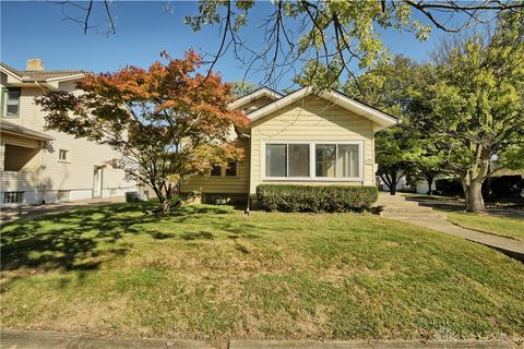 Photo of 355 Hadley Avenue, Oakwood, OH 45419 (MLS # 946075)