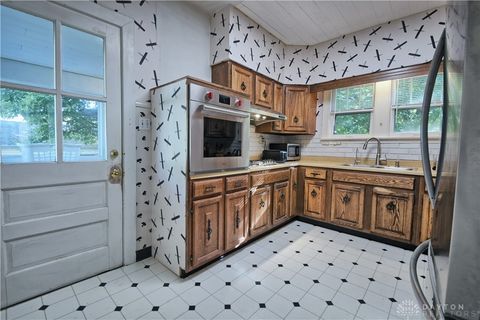Tiny photo for 355 Hadley Avenue, Oakwood, OH 45419 (MLS # 946075)