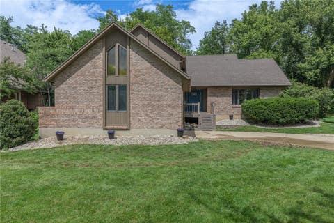Homes For Sale - 1828 W Tamarron Court<br/> Springboro, OH 45066