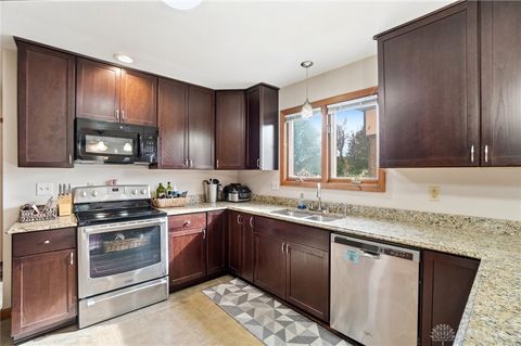 Tiny photo for 625 Lantana Court, Tipp City, OH 45371 (MLS # 946192)