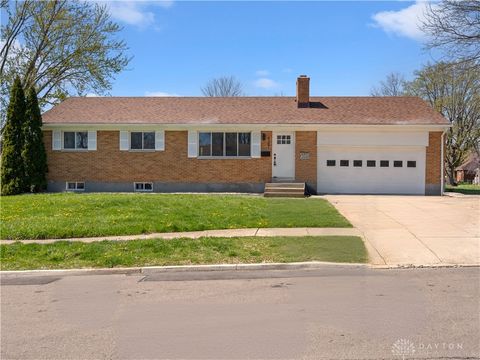 Photo of 4351 Karen Drive, Kettering, OH 45429 (MLS # 956096)