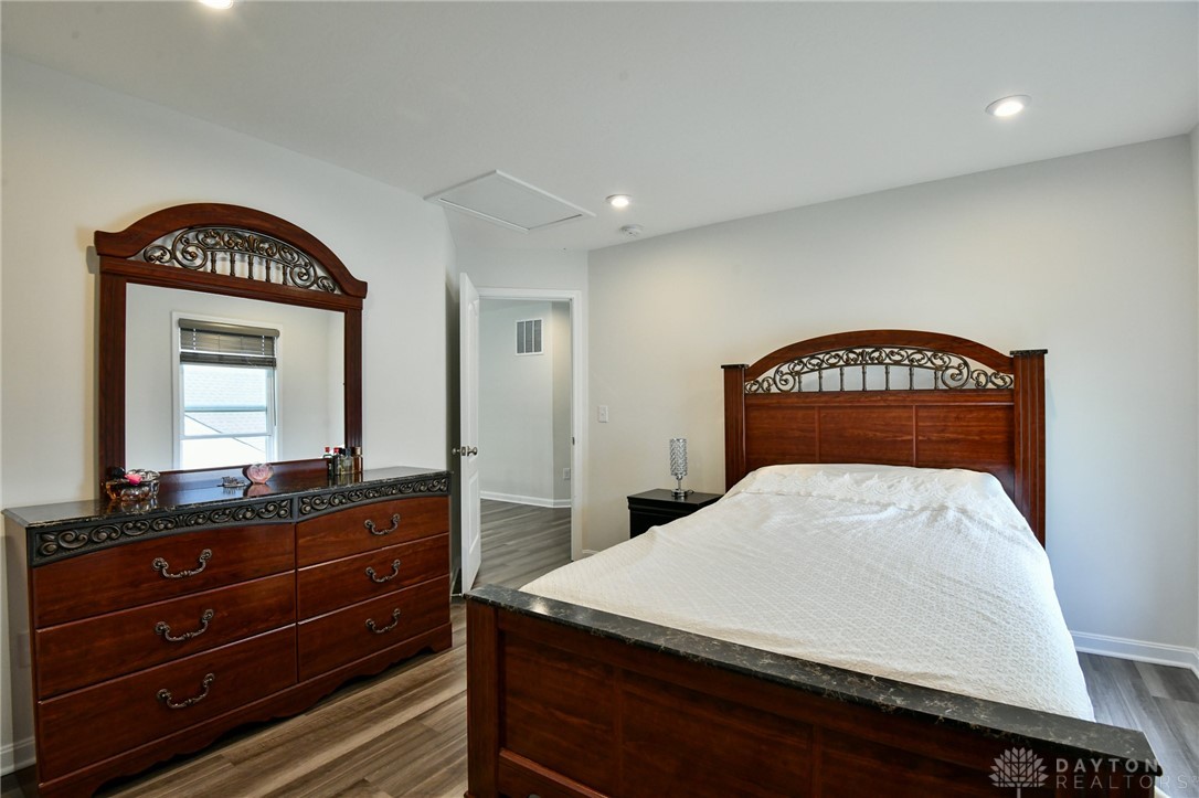 Tipp City, Ohio 45371, United States, 5 Bedrooms Bedrooms, ,5 BathroomsBathrooms,Residential,Pending,23621