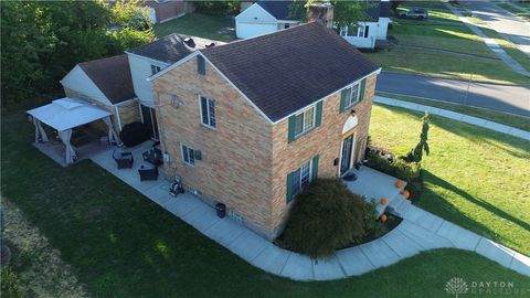 Photo of 900 Lawn Avenue, Hamilton, OH 45013 (MLS # 951026)