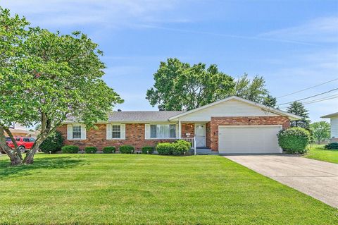 Homes For Sale - 371 Fenwick Drive<br/> Fairfield, OH 45014