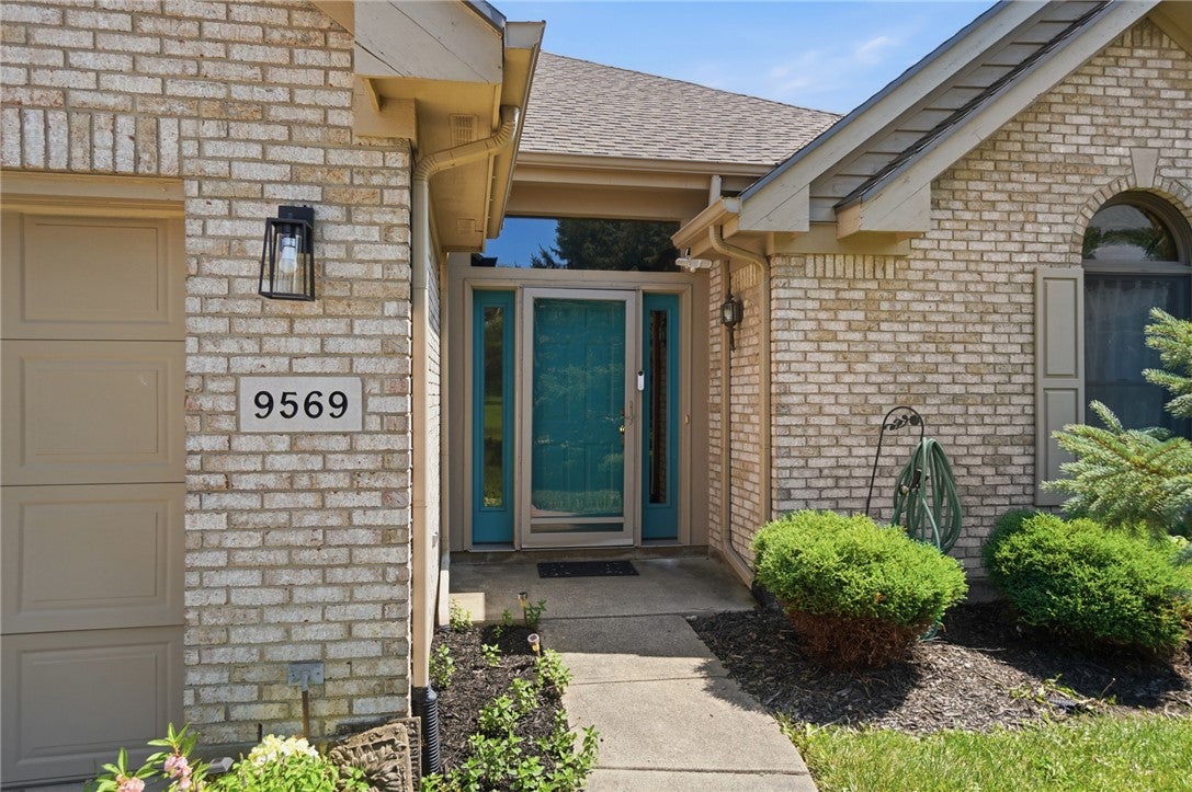 9569 Country Path Trail