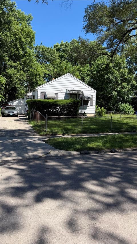Homes For Sale - 1216 Alcott Drive<br/> Dayton, OH 45406