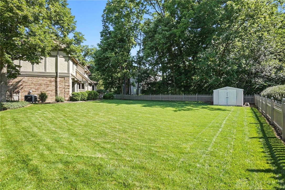 Centerville, Ohio 45459, United States, 4 Bedrooms Bedrooms, ,3 BathroomsBathrooms,Residential,Pending,160117