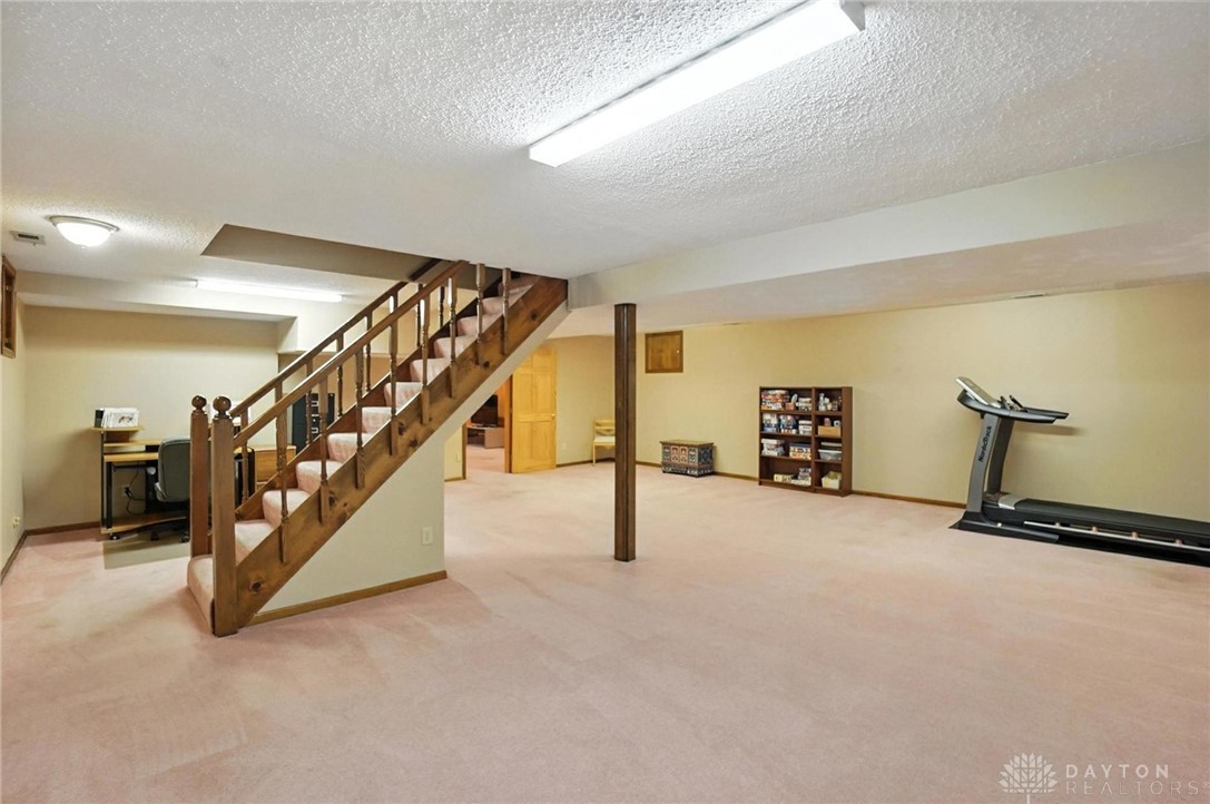 Centerville, Ohio 45459, United States, 4 Bedrooms Bedrooms, ,3 BathroomsBathrooms,Residential,Pending,160117