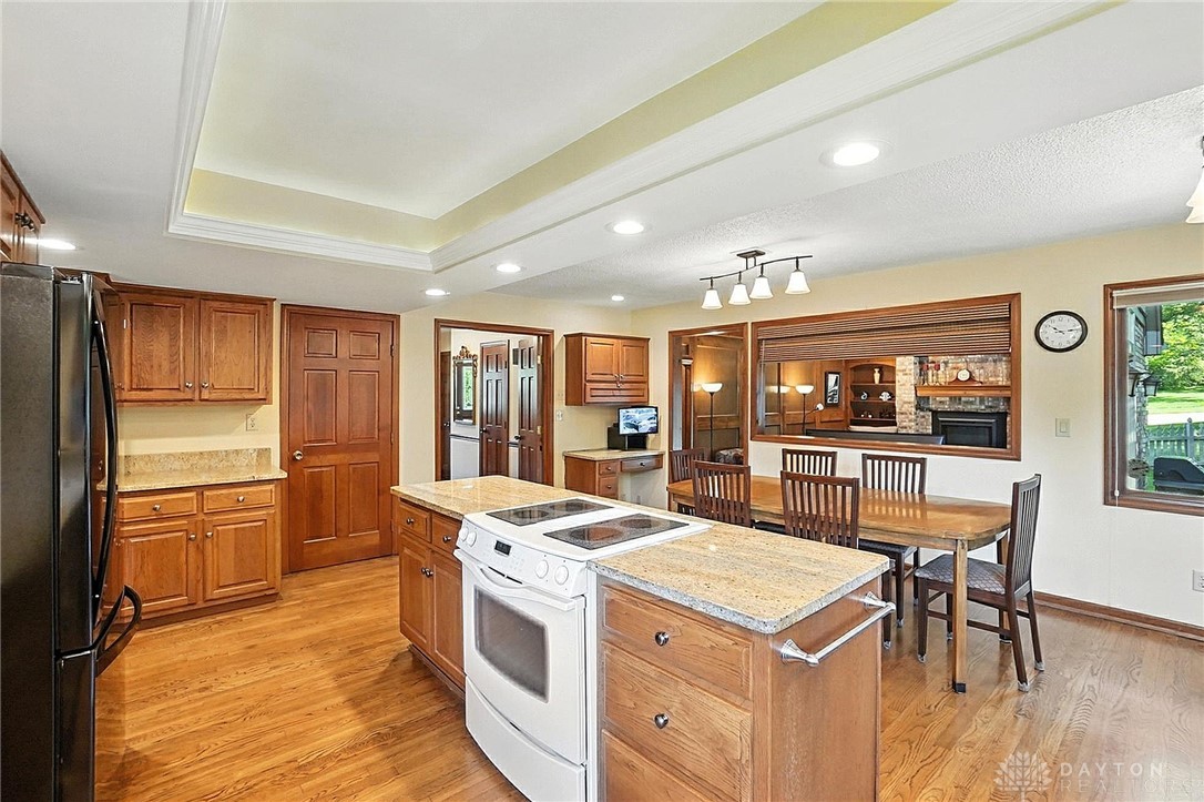 Centerville, Ohio 45459, United States, 4 Bedrooms Bedrooms, ,3 BathroomsBathrooms,Residential,Pending,160117