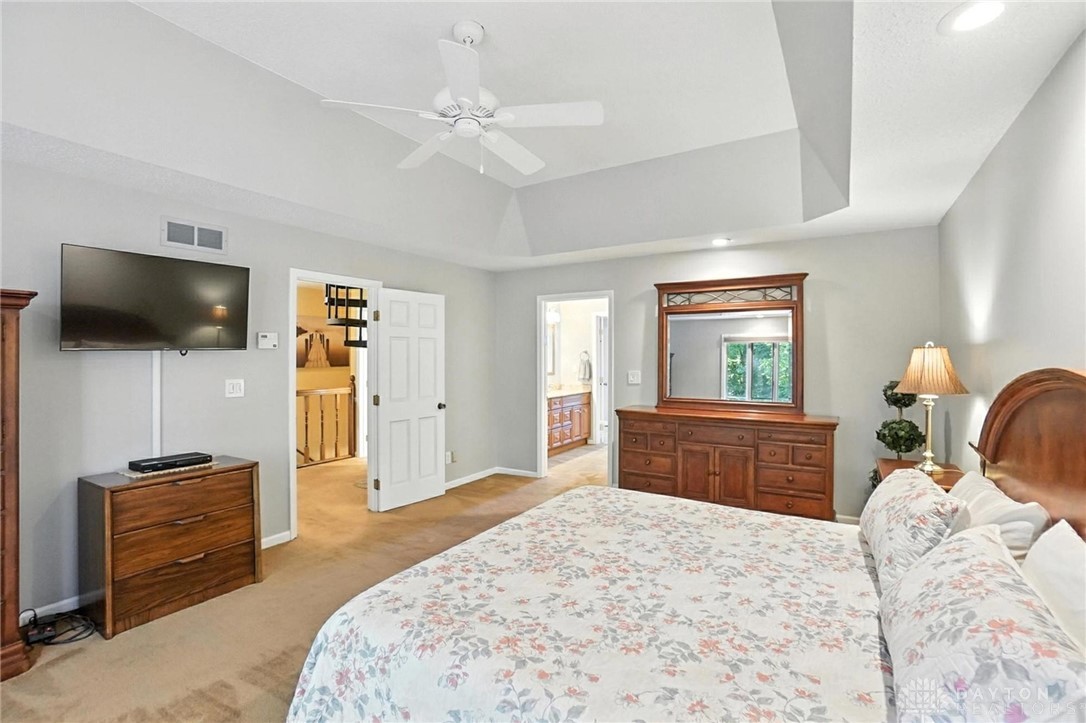 Centerville, Ohio 45459, United States, 4 Bedrooms Bedrooms, ,3 BathroomsBathrooms,Residential,Pending,160117