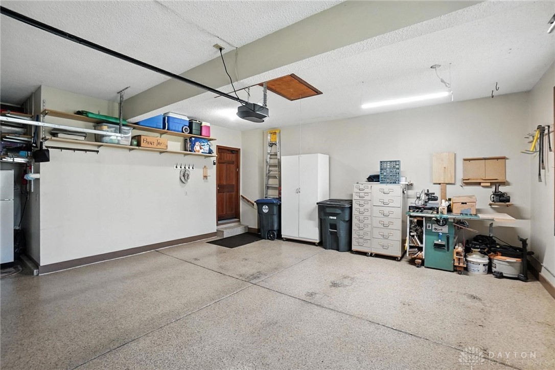 Centerville, Ohio 45459, United States, 4 Bedrooms Bedrooms, ,3 BathroomsBathrooms,Residential,Pending,160117