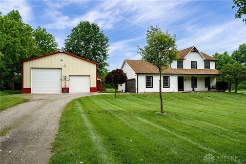 Photo of 8282 Hile Avenue, Germantown, OH 45327 (MLS # 944104)