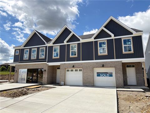 Homes For Sale - 2753 Forest Haven Drive #46<br/> Middletown, OH 45044