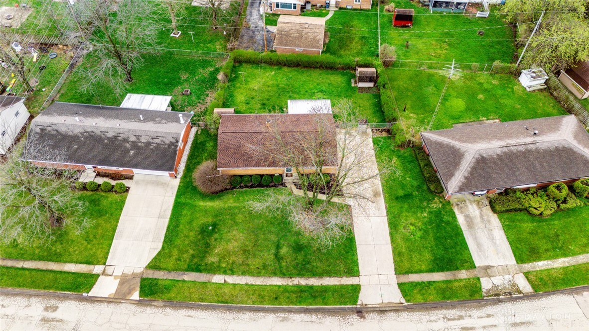 28 Amokee Place, Tipp City, Ohio image 3