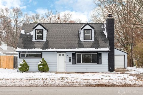 Photo of 1908 Wilmington Pike, Dayton, OH 45420 (MLS # 948997)