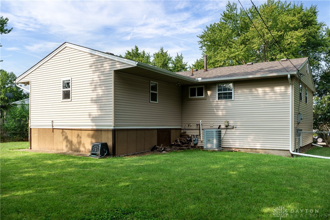 510 Caldwell Circle, New Carlisle, Ohio image 40