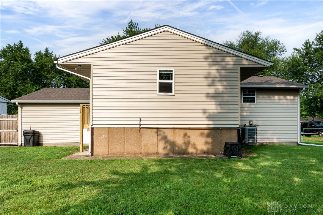 510 Caldwell Circle, New Carlisle, Ohio image 39