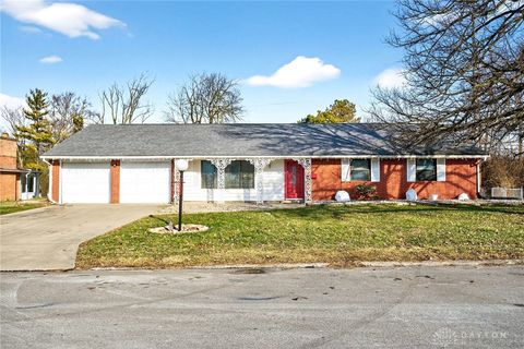 Photo of 2185 Bending Willow Drive, Kettering, OH 45440 (MLS # 949987)