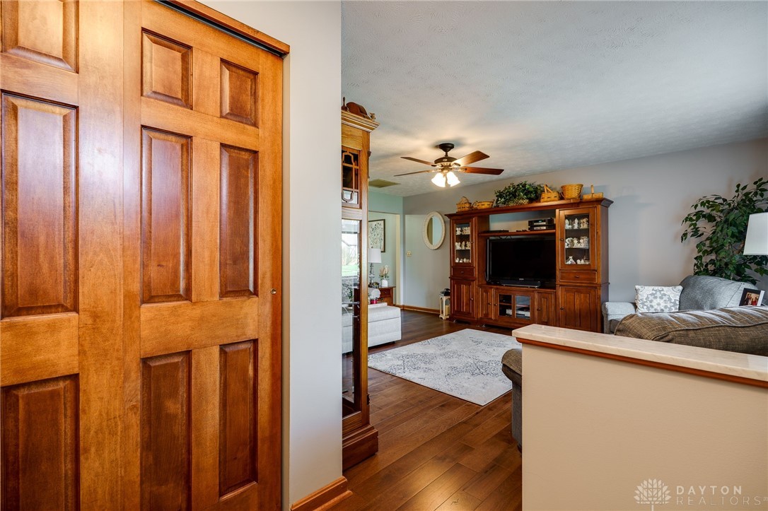 727 Doral Drive, Xenia, Ohio image 7