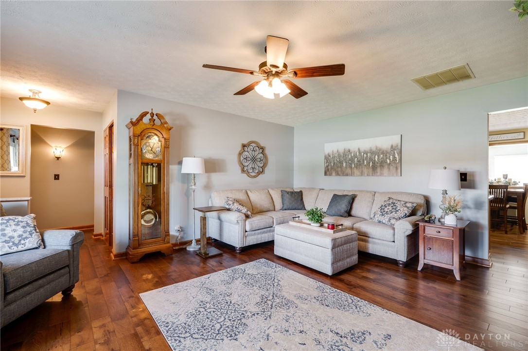 727 Doral Drive, Xenia, Ohio image 9