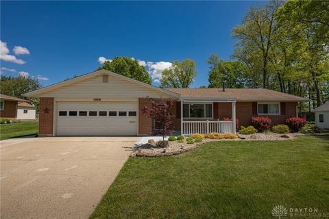 Photo of 5808 Woodville Drive, Dayton, OH 45414 (MLS # 958663)