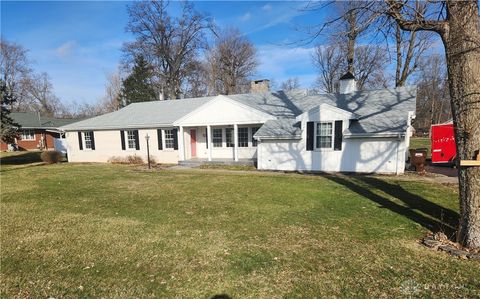 Photo of 724 Eaton Richmond Pike, Eaton, OH 45320 (MLS # 949750)