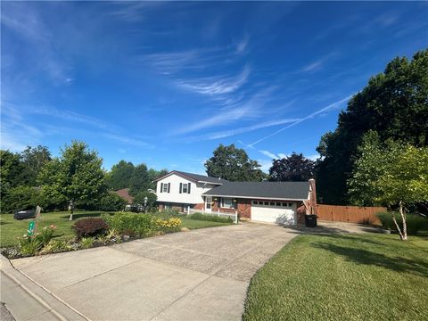 Photo of 619 Talowood Drive, Beavercreek, OH 45430 (MLS # 962840)