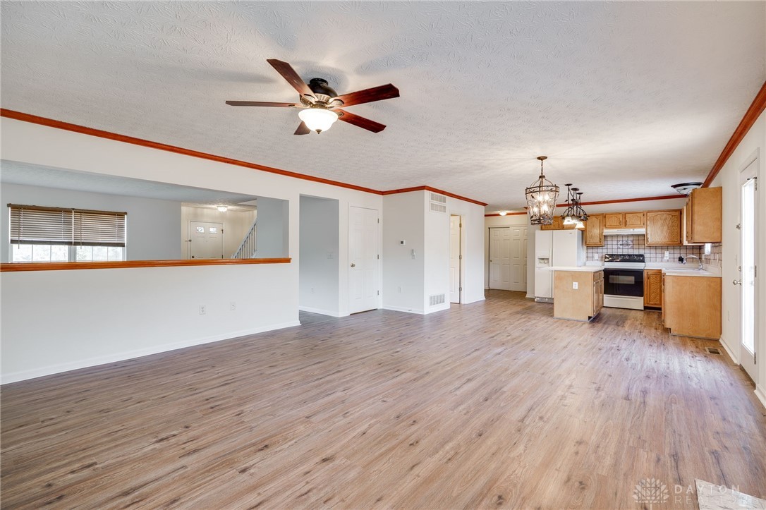 Fairborn, Ohio 45324, United States, 4 Bedrooms Bedrooms, ,4 BathroomsBathrooms,Residential,Active,159833